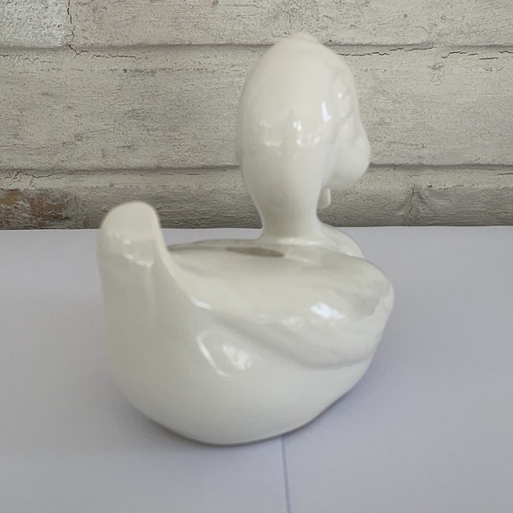 Canadian Pottery Duck Baby Duckling With Realistic Eyes - Picture 5 of 11